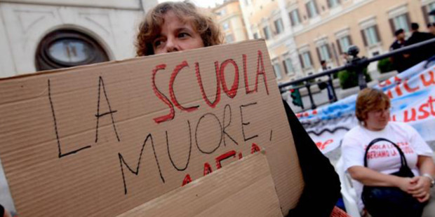 Scuola, solidarietà a maestre